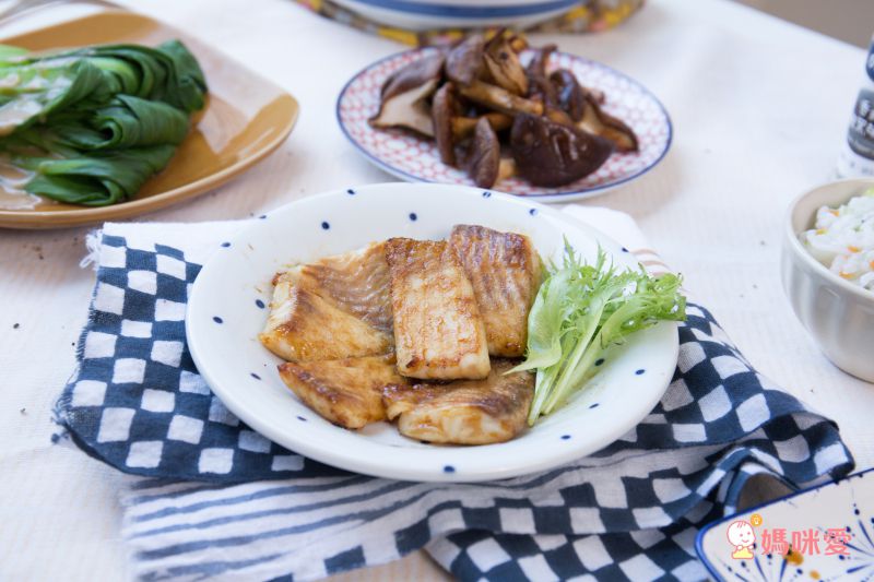 【一吉鮮新鮮水產】豪華海鮮麵、去刺鮮嫩鱸魚片、智利鮭魚片