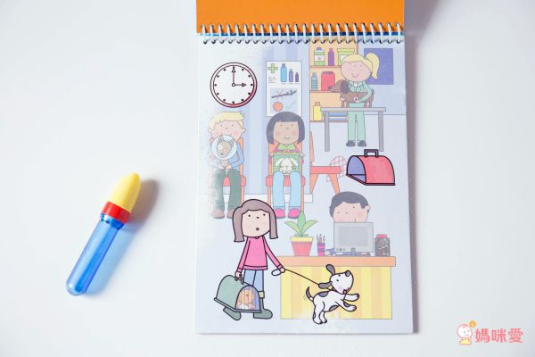 小小孩塗鴉啟蒙【英國GALT】水畫本，沾水塗色不怕亂畫！