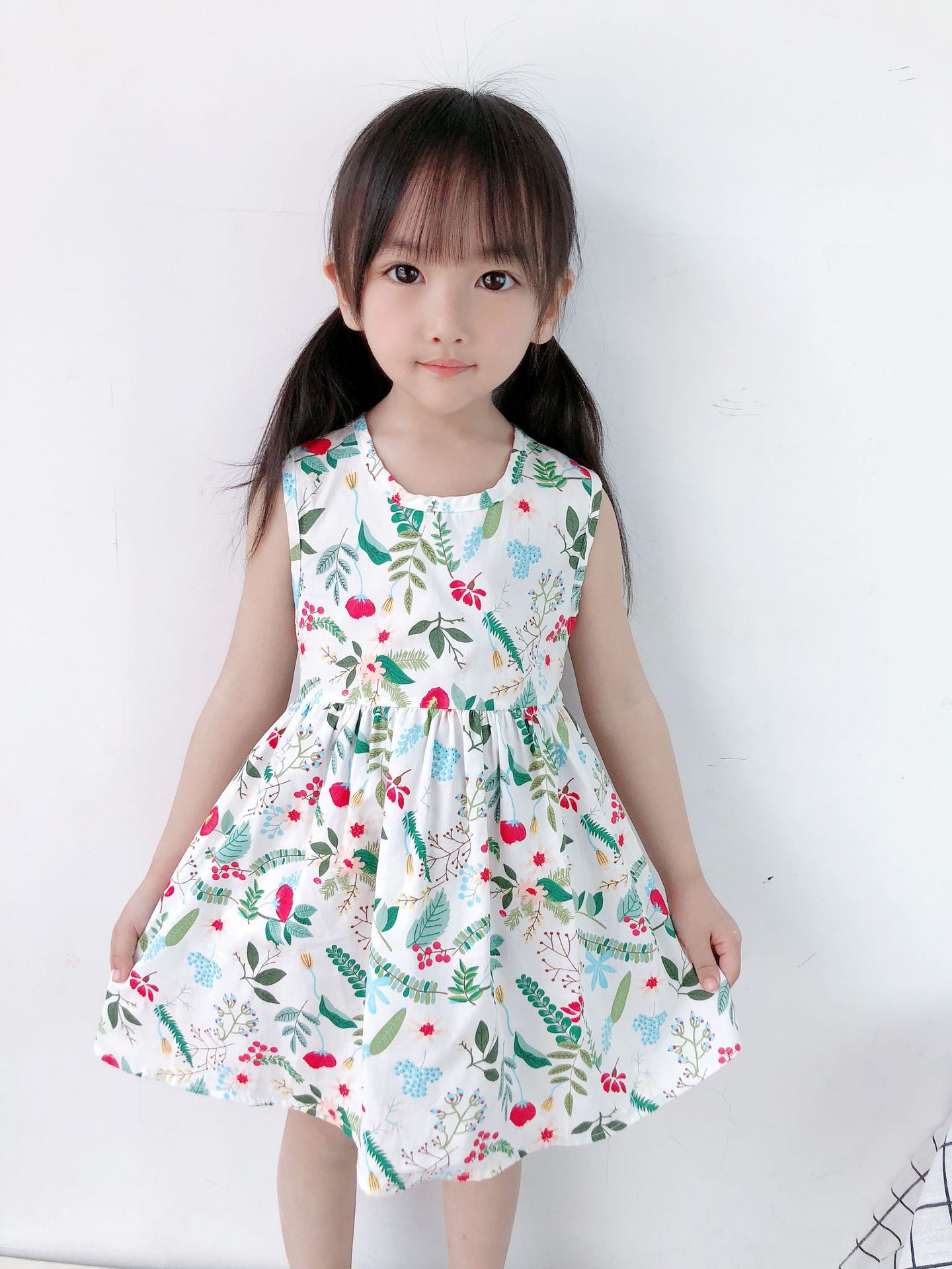 純棉背心洋裝(露背款)-花花與葉子-白色