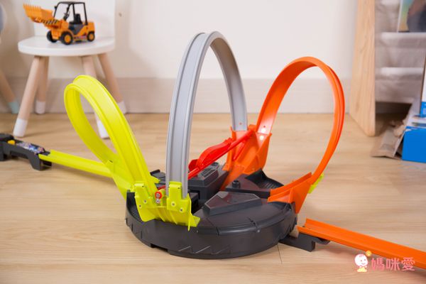 【美國 Hot Wheels 風火輪】❤ 獨家 $199 送攜帶收納盒 ❤ 買越多、送越多！