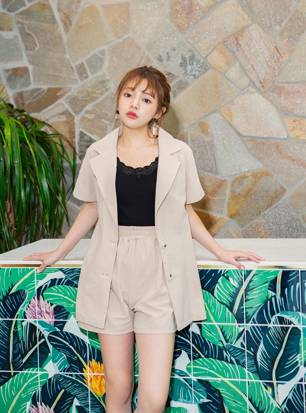 日本 GRL - 蕾絲滾邊圓領無袖上衣-米白