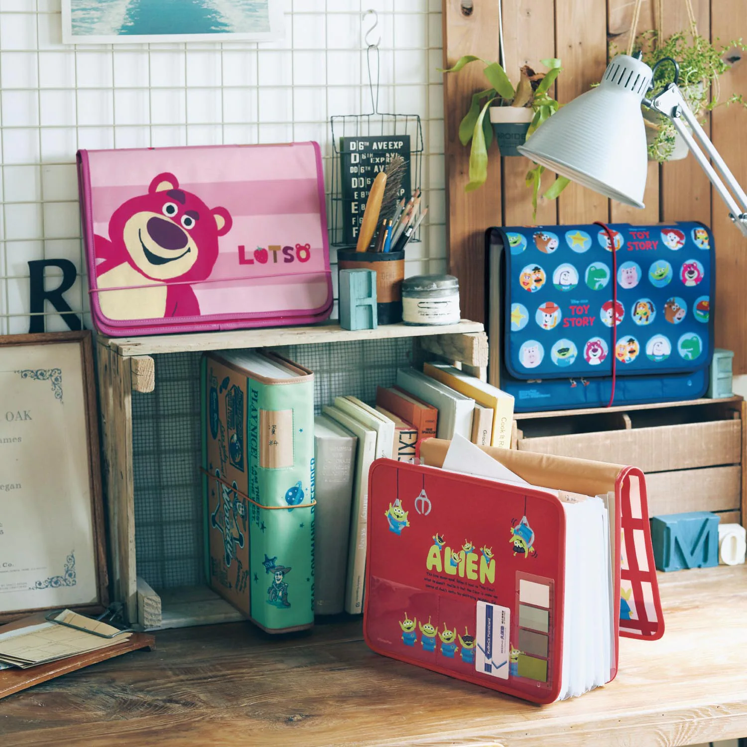 日本千趣會 - 迪士尼 多夾層風琴式文件夾(可放A4)-熊抱哥 (33.5×25.5×2cm)