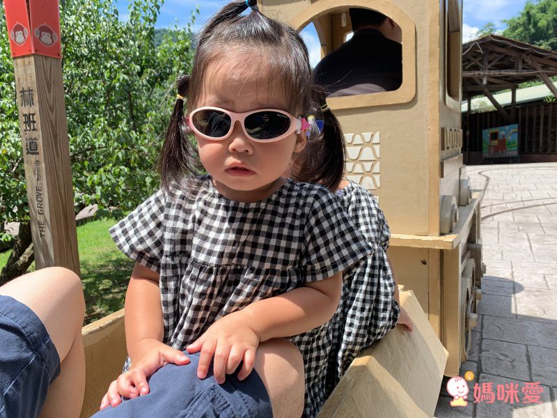 澳洲 Idol EYES - 兒童太陽眼鏡-Baby Warpz 2-粉紅色 (0-5歲嬰幼兒款)-附鏡面+一組鏡腳+兩組頭帶+透明耳掛+超細纖維眼鏡套