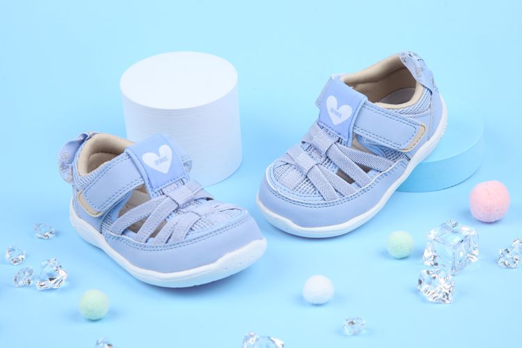 日本IFME - 粉藍色愛心寶寶機能水涼鞋-粉藍色