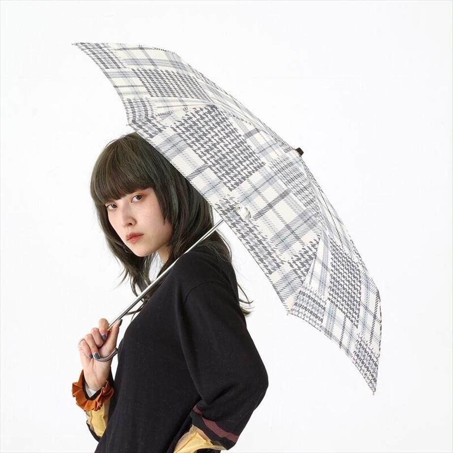 日本 nifty colors - 抗UV輕量 晴雨兩用J型手把折疊傘-格紋拼接-淺藍 (直徑90cm/171g)