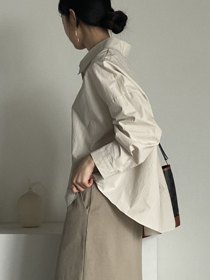 韓國女裝連線 - 知性背後抓褶翻領長袖襯衫-米杏 (FREE)