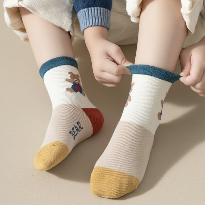 love, charlotte - 秋冬季吊帶褲小熊中筒棉襪-5 雙一組