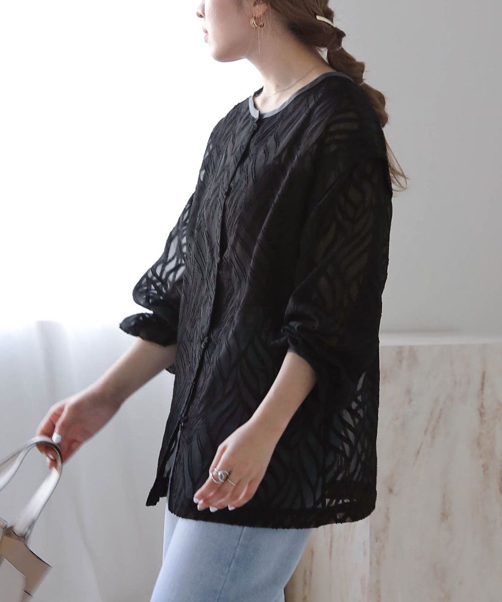 日本 Bab - 波浪紋透感排釦襯衫-米杏