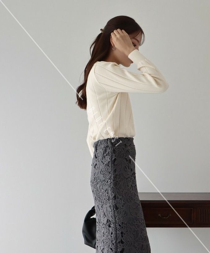 日本 BLUE EAST - 圓領粗坑條長袖針織上衣-奶油杏