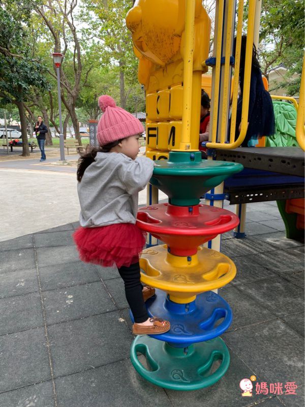 女寶最愛穿著第一名！Little moni 甜美紗裙、內搭褲