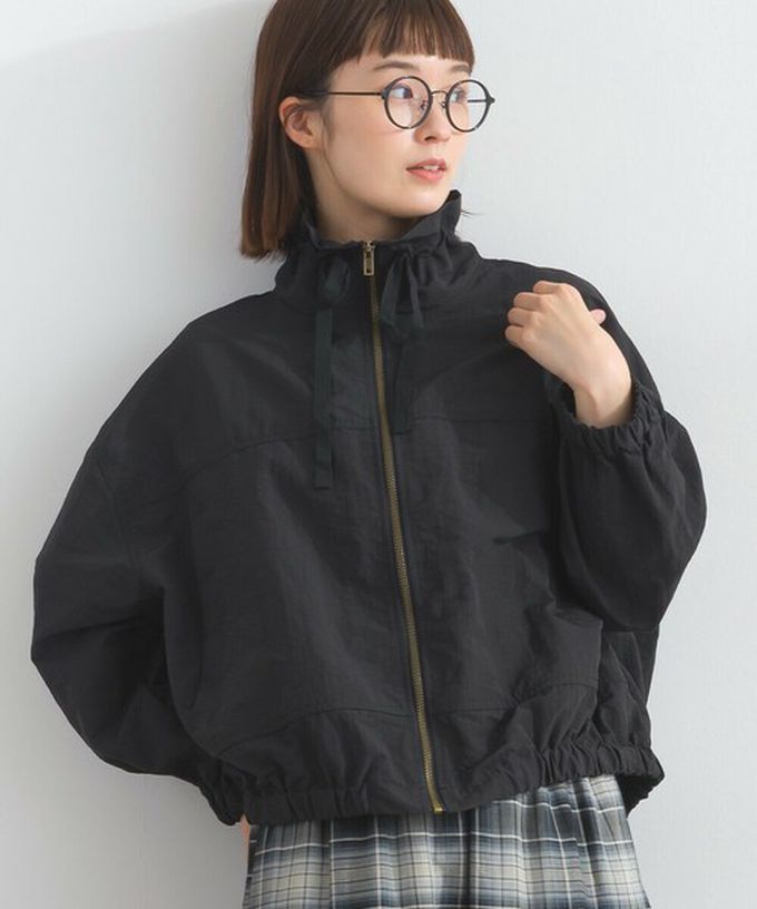 日本 Lupilien - 輕盈俏麗特色領尼龍短版薄外套-煙燻藍