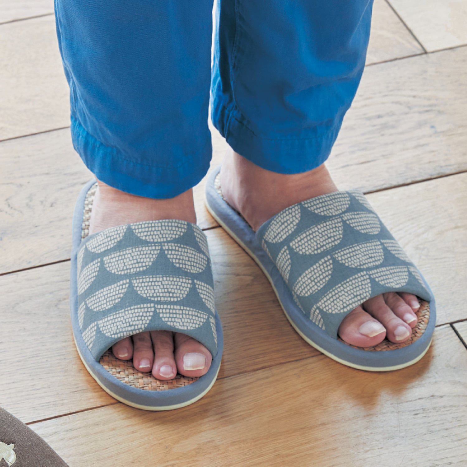 日本千趣會 - 北歐風清爽亞麻室內拖鞋-雲朵-灰藍