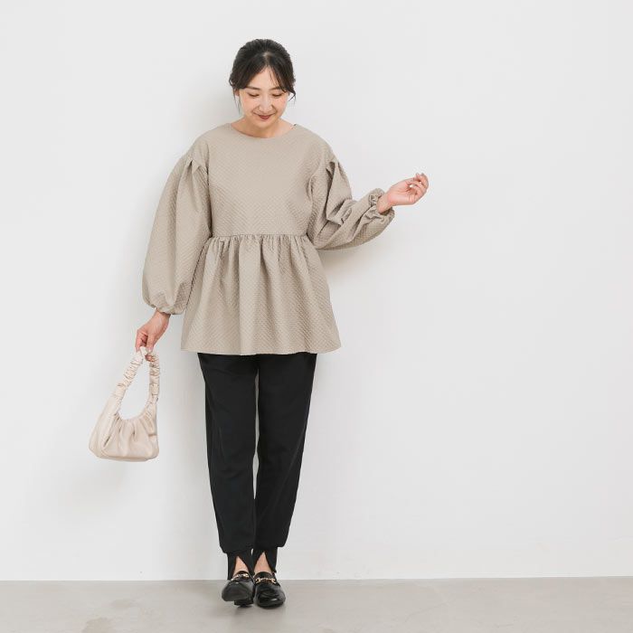 日本 ihuu - 甜美腰線壓紋後綁帶長袖上衣-黑