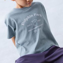 日本 devirock - 純棉定番短袖上衣-海豚公園-霧藍