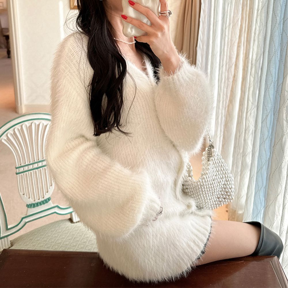 貴氣毛海感寶石鈕扣長版開襟衫-米白 (F)