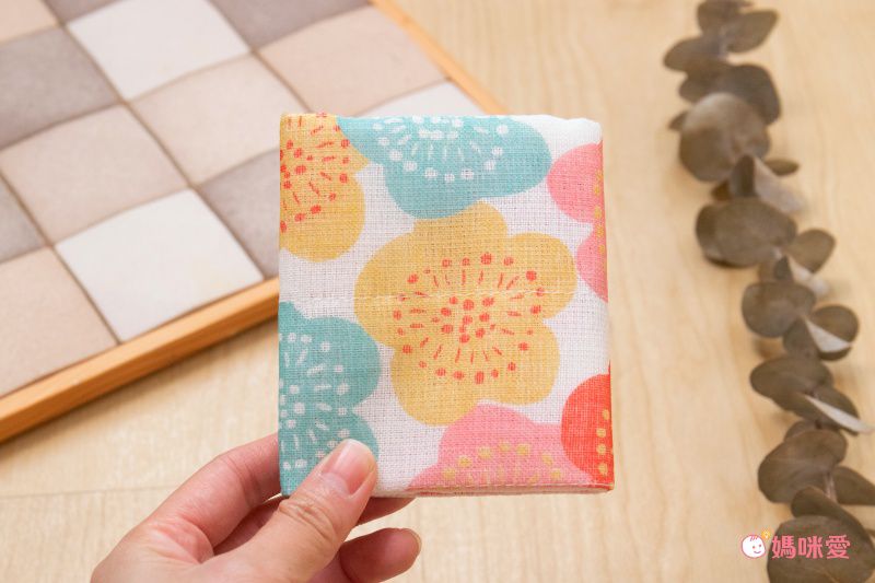 日本 Prairie Dog - 【和布華】日本製奈良五重紗 手帕-椿之華 (30x26cm)