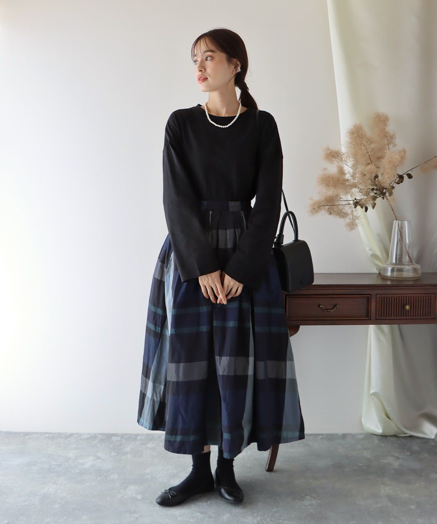 日本 BLUE EAST - 圓領百搭柔軟薄長袖上衣-條紋-深藍