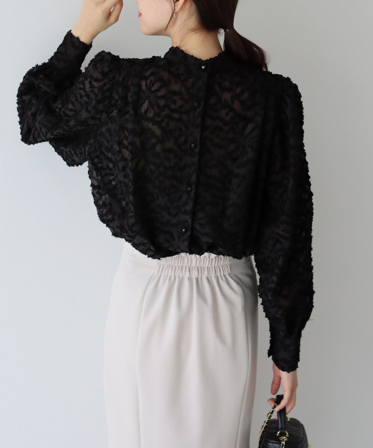 日本 BLUE EAST - 歐風浪漫花朵氣球長袖襯衫-奶茶