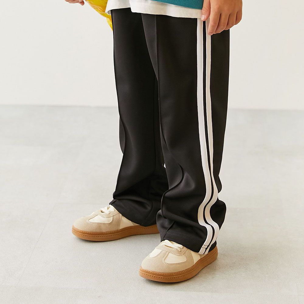 打褶側線條運動風休閒寬褲-黑