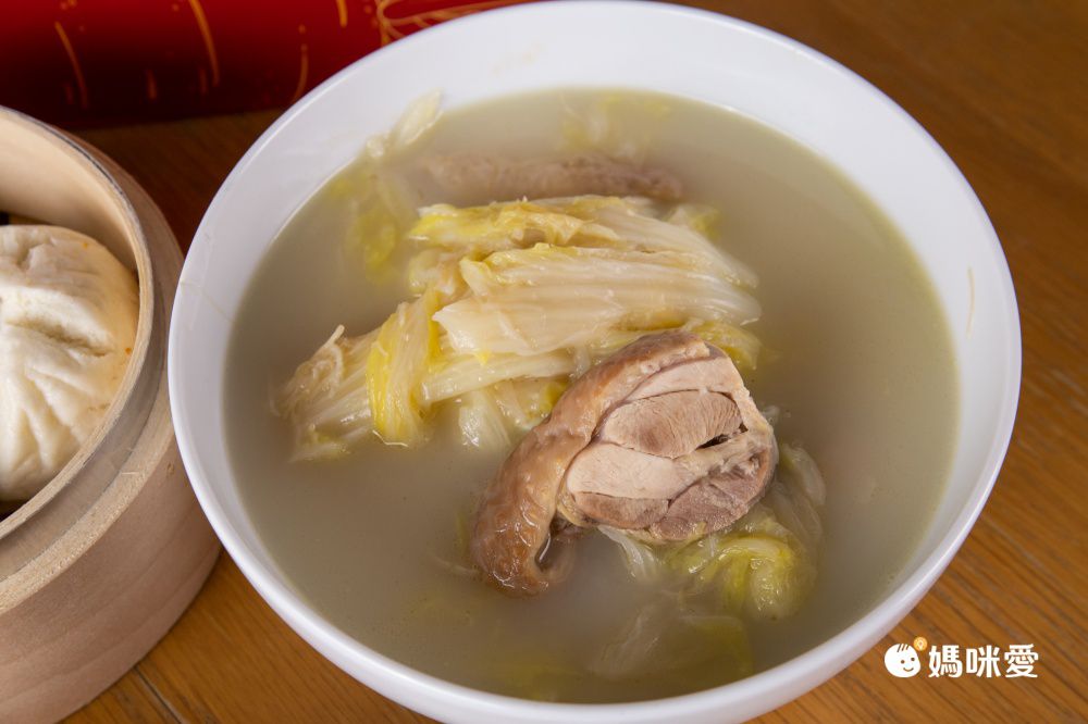 知名飯店港點【豪鼎私廚】魚子燒賣/葡式焗蛋塔/煲湯