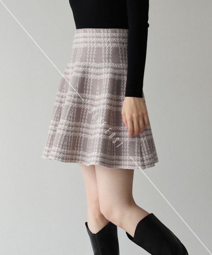 日本 BLUE EAST - 甜心格紋針織迷你短裙-黑灰