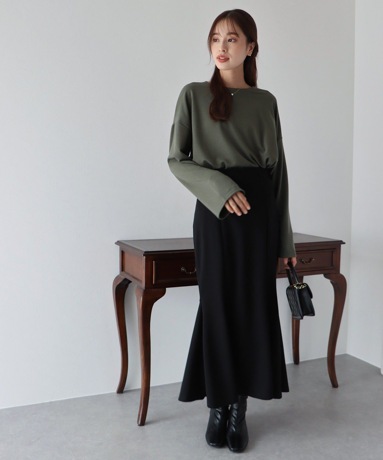 日本 BLUE EAST - 圓領百搭柔軟薄長袖上衣-條紋-深藍