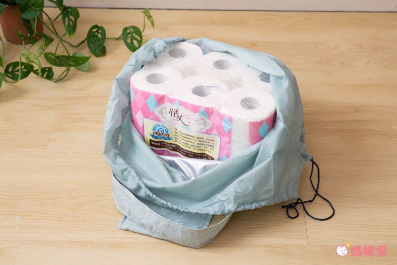 日本代購 - 超大容量保冷購物袋(可折疊收納)-英文線條-石英粉-24L/耐重15kg