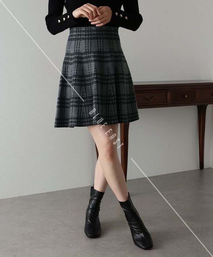日本 BLUE EAST - 甜心格紋針織迷你短裙-黑灰