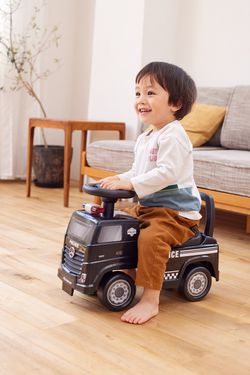 akachan honpo - 幼童騎乘用賓士卡車-黑色