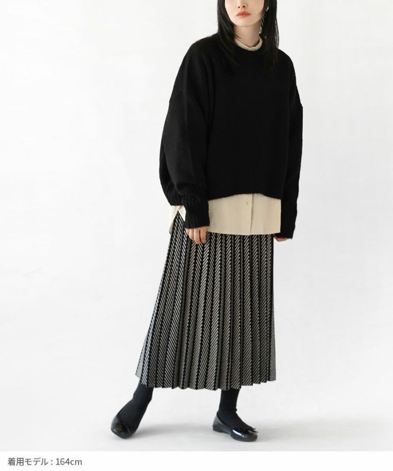 日本 zootie - 針織線條俐落感百摺長裙-黑白系