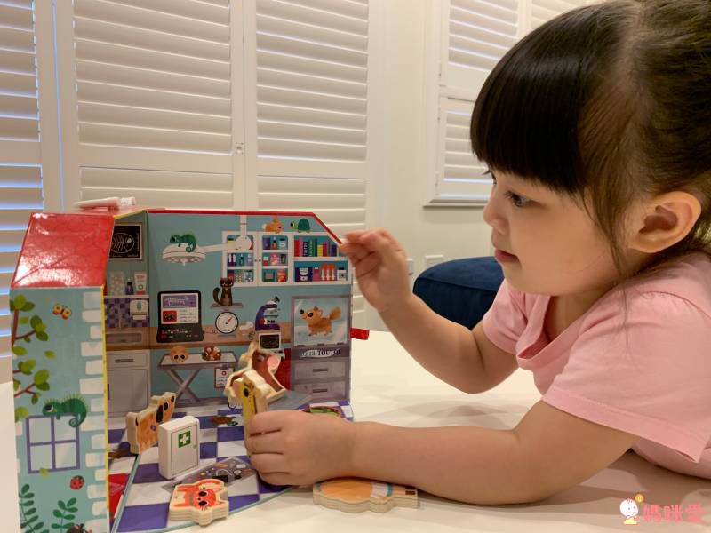 法國 Vilac 超質感玩具系列♔ 手提攜帶家家酒～帶出門詢問度超高★觸覺啟發桌遊～啟發幼兒大腦！