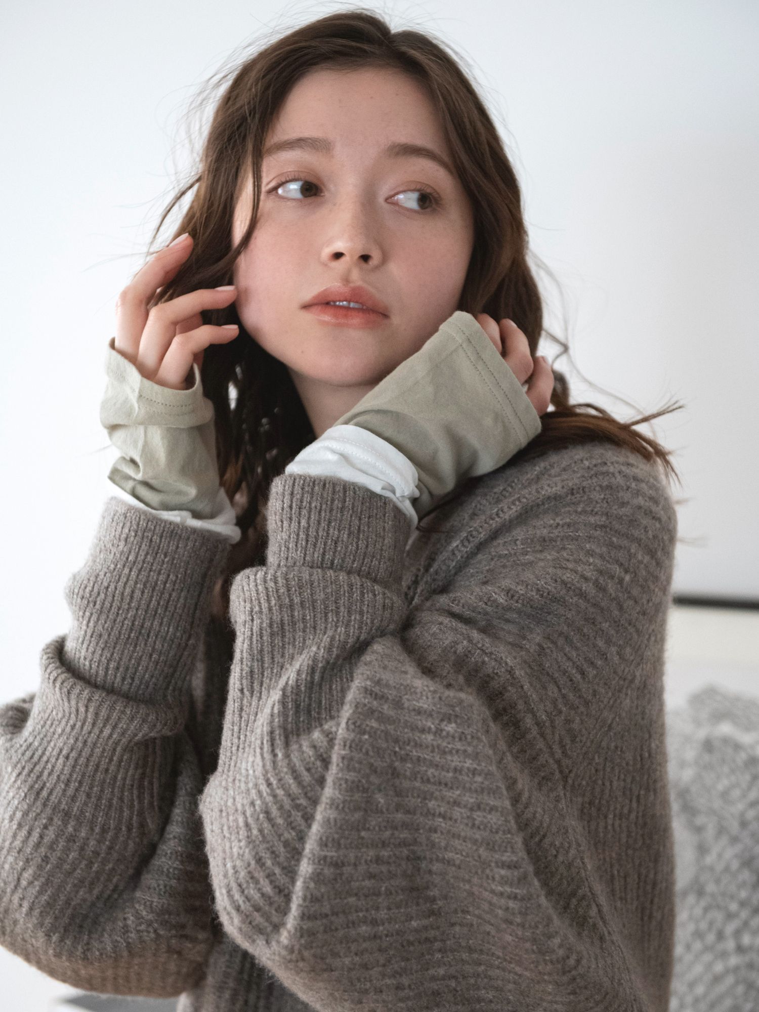 日本 Ungrid - V領羊毛感覺垂墜感針織外套-石墨灰 (F)