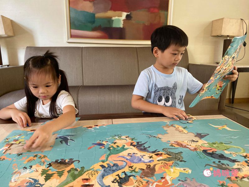 探索世界第一步【法國Janod】世界恐龍拼圖＆學習桌遊