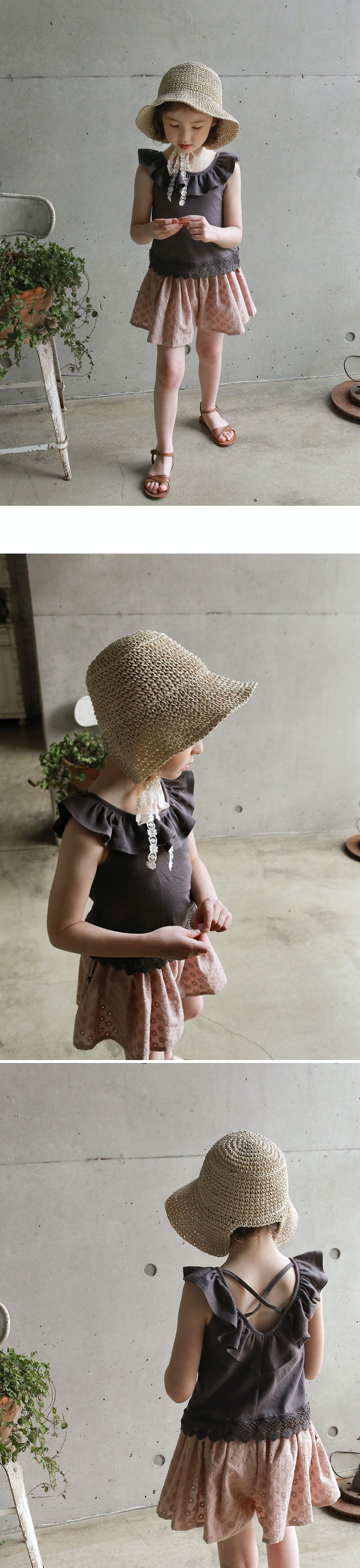 韓國 PuellaFLO - 荷葉圓領菱格鏤空露背上衣-深灰