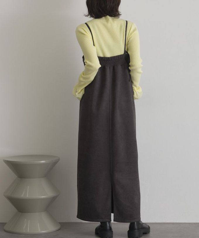 日本 ELENCARE DUE - 柔美垂墜感優雅絨面吊帶洋裝-卡其棕