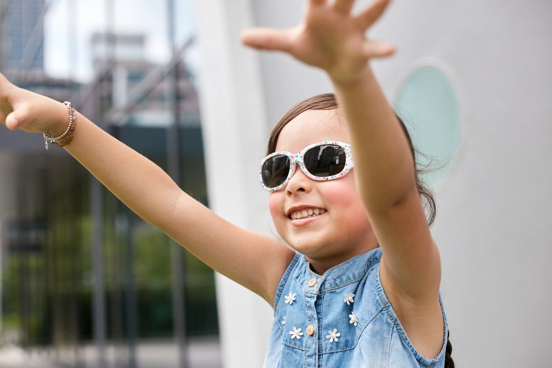 澳洲 Idol EYES - 兒童太陽眼鏡-優雅小花系列Flowers-粉紅底小花 (2-5歲兒童款)-有可拆式鬆緊頭帶