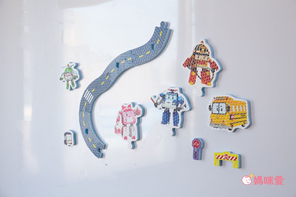 韓國最夯【韓國 ROI BOOKS】閃亮換裝寶石貼、公主彩妝遊戲書