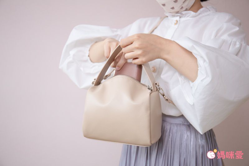 日本服飾代購 - 2way小方胖胖手提包/側背包-黑 (13x20x11cm)