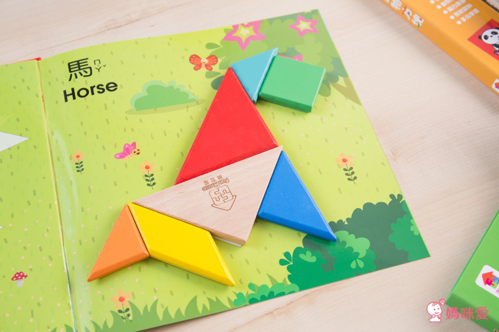 双美生活文創 - 5Q百變益智拼板：七巧板-內附1組木製七巧板+98款創意造型