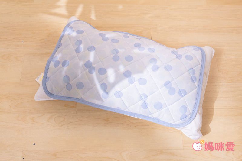 日本現代百貨 - 接觸涼感透氣airmesh枕套-水彩波點-灰 (63x43cm)