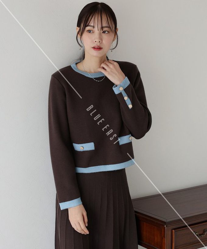 日本 BLUE EAST - 金釦滾邊針織上衣+優雅百摺長裙(2件組)-棕x藍