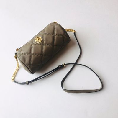 TORY BURCH - 高質感小羊皮菱格紋圓筒斜背小包 (岩石灰)