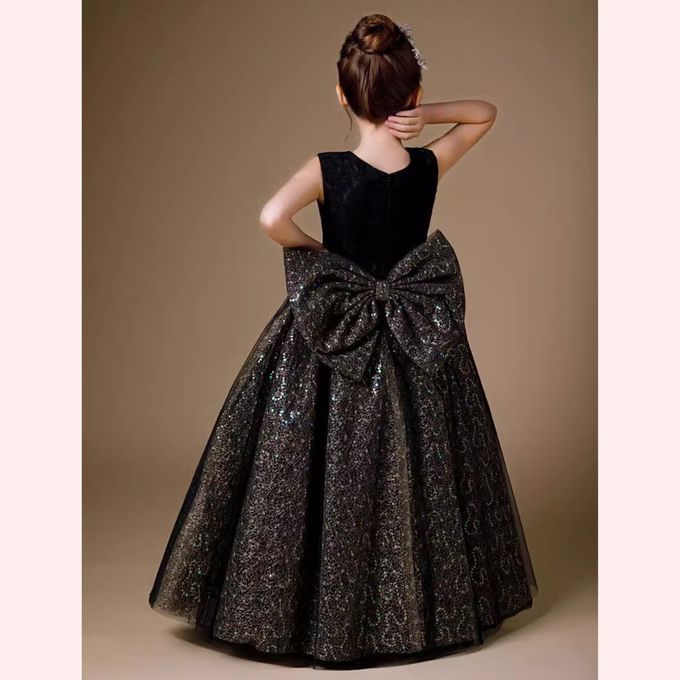 love, charlotte - 貴氣蕾絲立體摺婚紗緞腰帶燙金繡片紗裙無袖長禮服 - 黑色