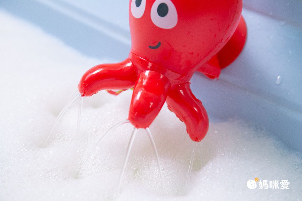 浴室秒變水上樂園【德國 Hape】戲水玩具，孩子愛上洗澡的魔法