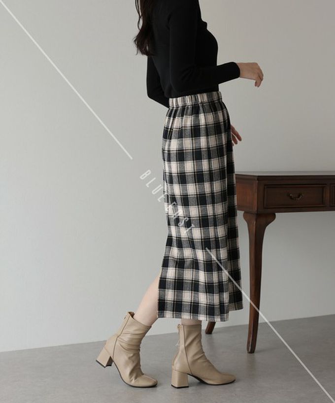 日本 BLUE EAST - 簡潔溫柔格紋後開叉合身長裙-海軍藍