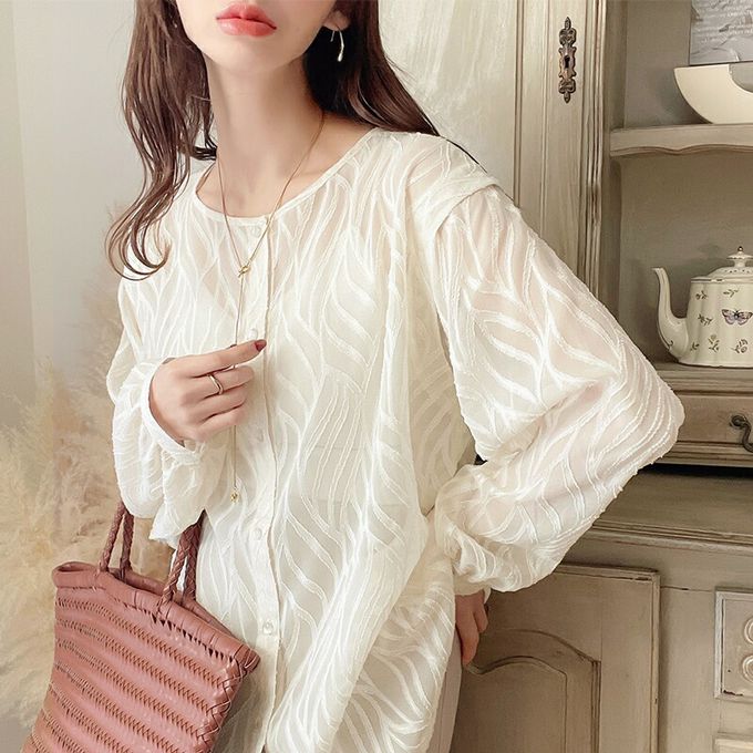 日本 Classical Elf - 波光粼粼刺繡透膚2way長袖襯衫-冰河藍