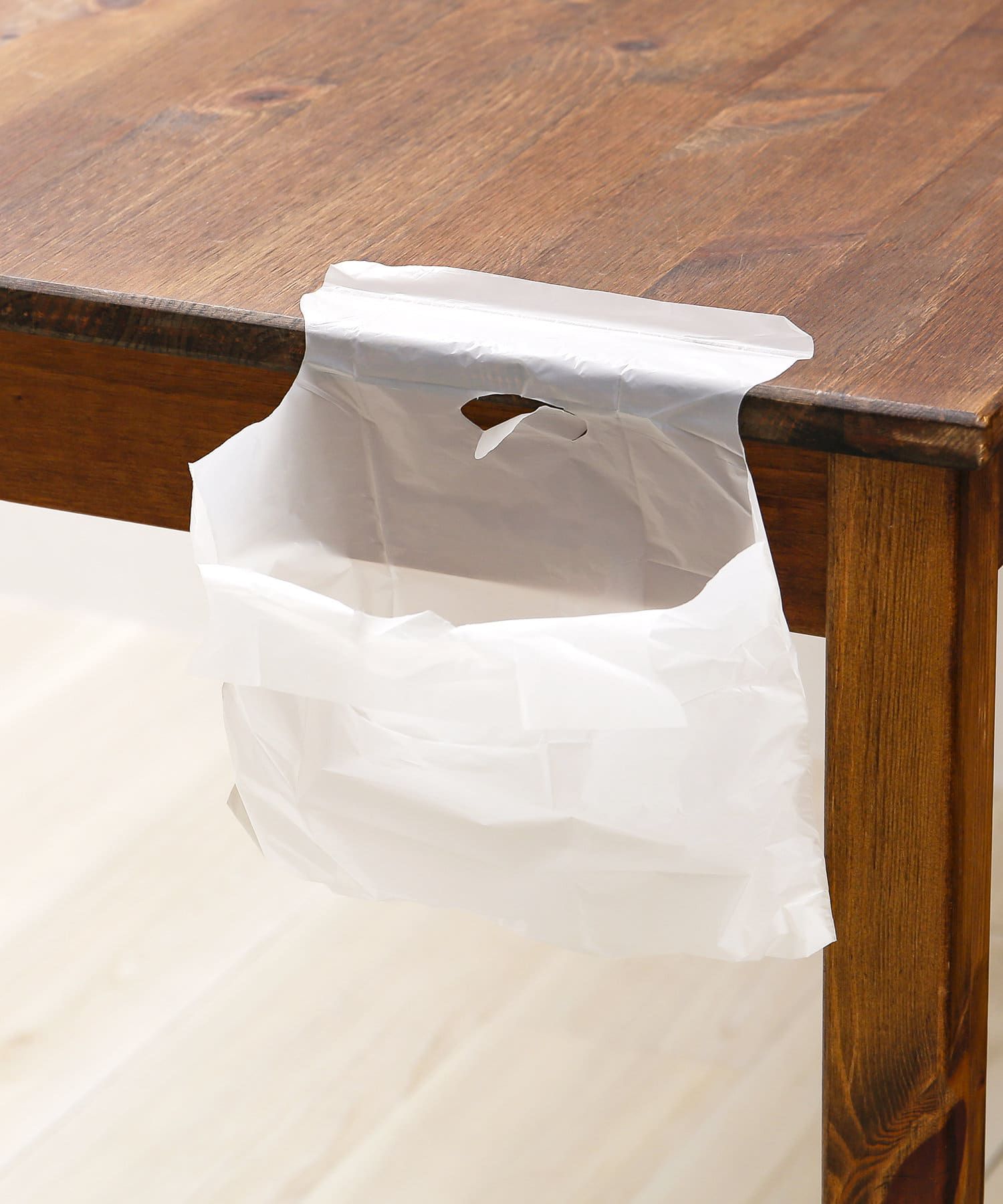 日本代購 - 自黏式小型垃圾袋38入 (23x23x6cm)