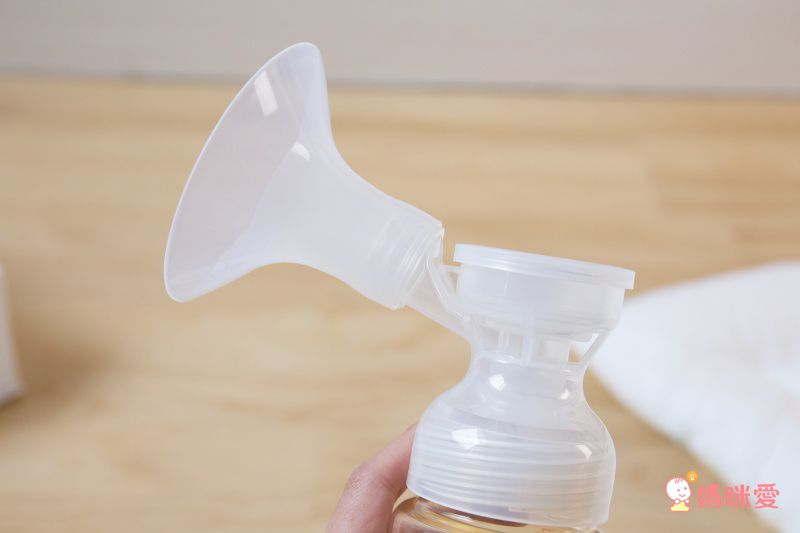 主機只有一個手掌的大小！新貝樂 雙邊電動吸乳器