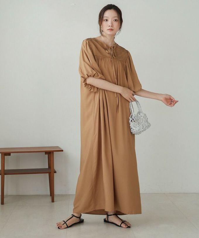 日本 Bab - 領口休閒綁帶泡泡短袖洋裝-焦糖棕 (M)