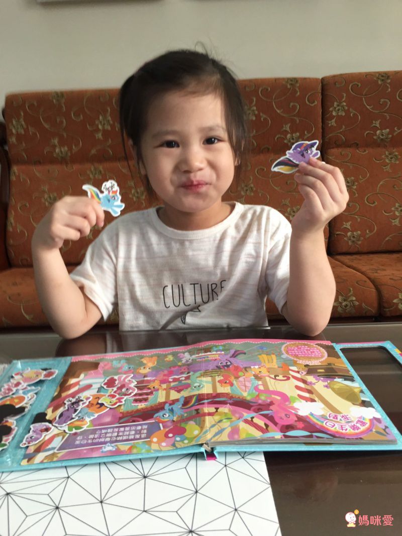 迪士尼 / 佩佩豬 / 波力貼紙書、磁鐵書❤多款卡通人物授權遊戲書➤佛系價格好入手！